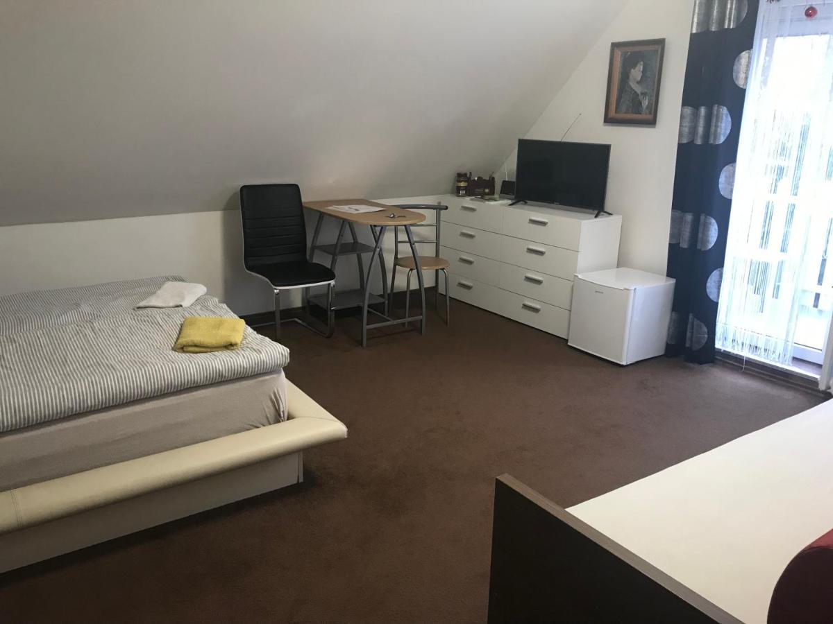 Homestay U Hanky Zdiby Екстериор снимка